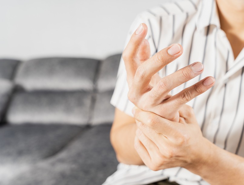 ízületi gyulladás kattogó térd, kéz