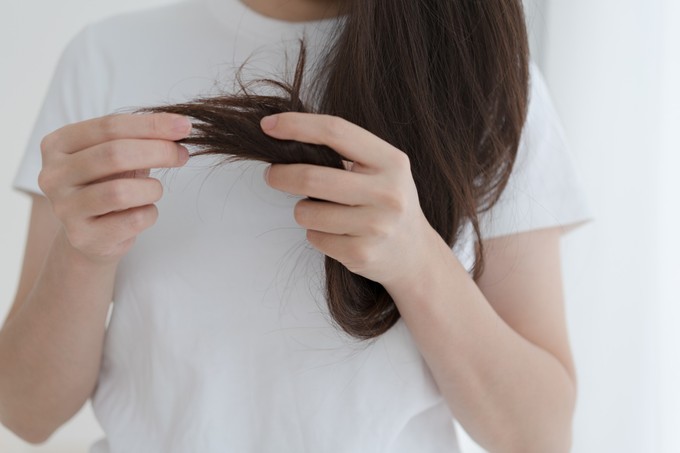 Hajápolási bakik: hétköznapi szokások, amikkel tönkretehetjük a hajunkat című cikk nyitóképe