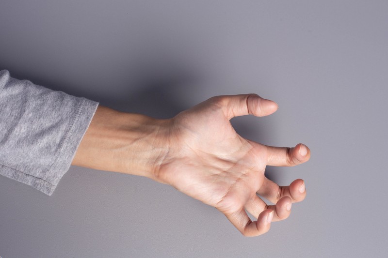 Mit jelent a kóros izommerevség?