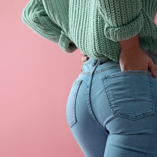 Mi okozhatja a fenéken lévő pattanásokat és mit tehet ellene? című cikk nyitóképe