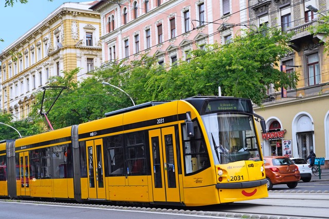 Villamos gázolt el egy nőt Budapesten