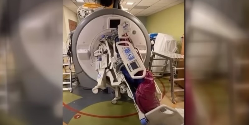 Borzalmas baleset: összezúzott egy ápolót az MRI-gép