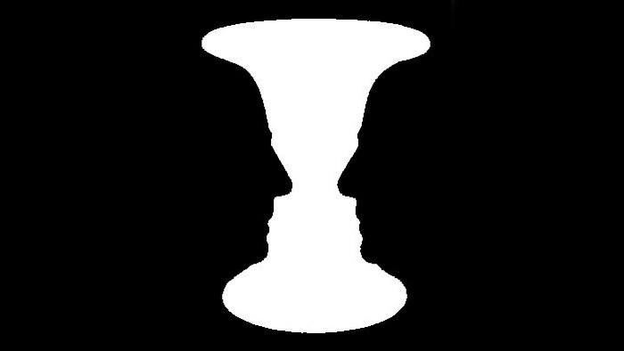 Ezt a kétértelmű vázafigurát Edgar John Rubin dán filozófus és pszichológus alkotta meg 1915-ben. Rubin arca vagy Háttérfigurás váza néven is ismert.