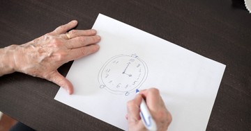  Egyszerű teszt, mellyel felismerheti a korai demenciát: csak papír és ceruza kell hozzá 