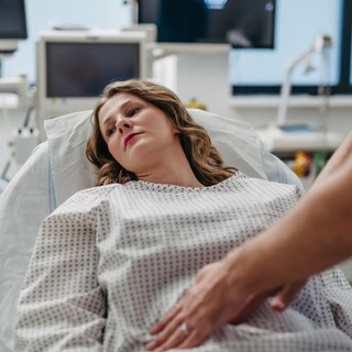 Vetélés, spontán vetélés tünetei, vizsgálata és a kezelése című cikk nyitóképe