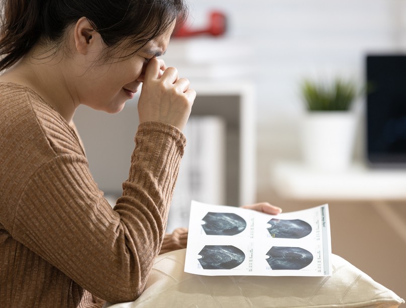 petefészekrák korai jele tünete hátfájás