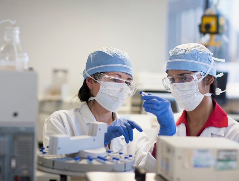 GettyImages-kutatók-gyógyszerészek-orvosok