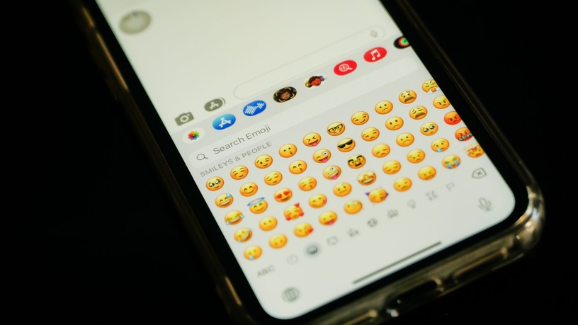 chat emoji érzelmi intelligencia kutatás
