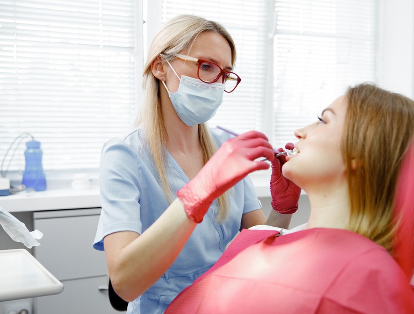 fogszuvasodás fogbetegség, fogászat rendelés