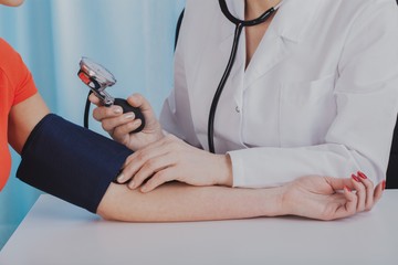 Csak az egyik vérnyomásértéke magas? A kardiológus elmondja, mit jelent