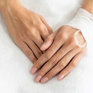 Bőr- és körömelváltozások a rákkezelés során – mit érezhet, mire figyeljen, és hogyan óvhatja magát? című cikk nyitóképe