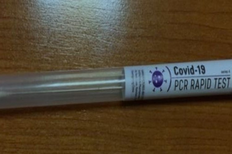 Hamis PCR-teszteket árult 3 magyar férfi