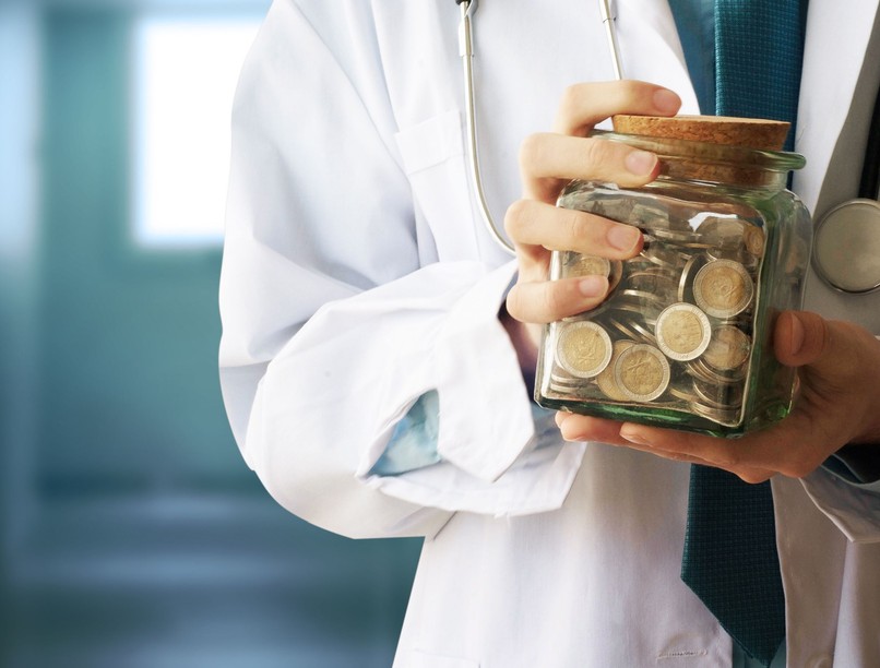 vesztegetés, orvos, vádemelés