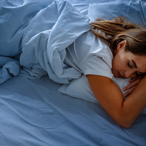 Miért érezzük elalvás előtt, hogy zuhanunk? című cikk nyitóképe