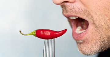 Miért rajongunk a csípős ételekért, ha közben kínoznak is minket?