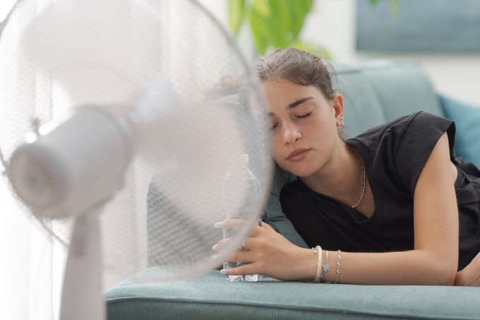Ez történik a testével, ha bekapcsolt ventilátor mellett alszik című cikk nyitóképe