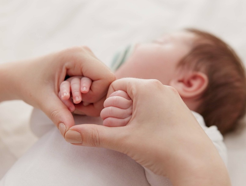 ezért nem sírnak kórházban hagyott babák