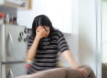 Szédülés: a fül, az idegrendszer vagy a keringés jelez? Így különböztetheti meg a valóban fontos jeleket című cikk nyitóképe