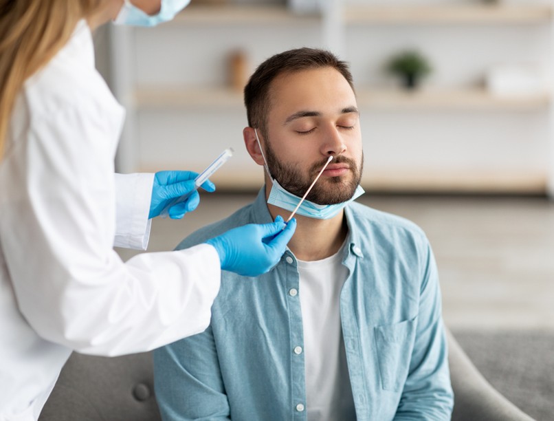 covid, tünet, fertőzés, PCR-teszt, pozitív