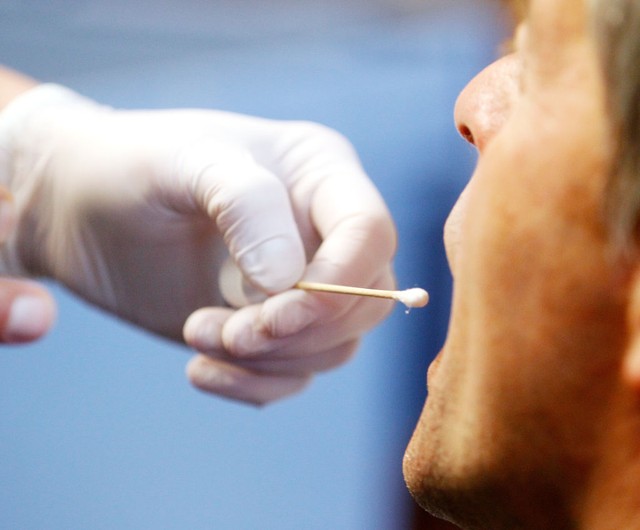 Ingyenes DNS-vizsgálattal szűrik ki ebben az országban azokat, akiknél nagyobb eséllyel alakulhat ki rák