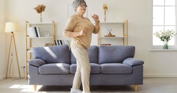  Minden kezdő imádja ezt az egyszerű zsírégető edzést! Akár most azonnal belevághat 