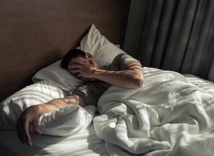 Ez a téli szokás egészségesnek tűnik – ám valójában megnehezíti az alvást című cikk nyitóképe