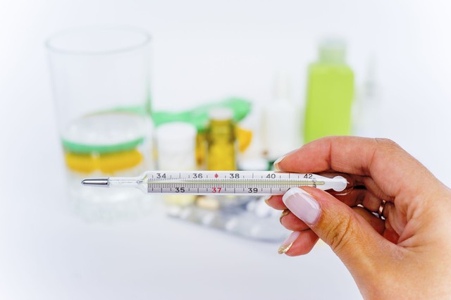 Létezik-e „erősítő koktél" megfázásra? Mit adnak az orvosok, ha valakinek muszáj helytállnia néhány órára