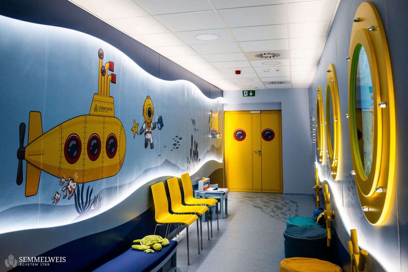 Gyermekek vizsgálatára szolgáló MR-berendezést adtak át a Semmelweis Egyetemen