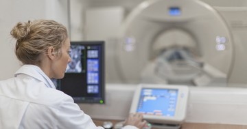 Emlő MR: ezekben az esetekben nem elég a mammográfia a rák kimutatására