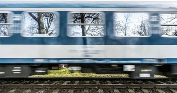  Életmentés a győri vonaton - egy idős férfit kellett újraéleszteni 