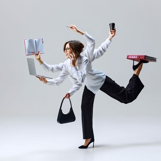 Egyszerű gyakorlatok, amelyeket 50 felett érdemes elvégezni az egyensúlyérzék javítása érdekében című cikk nyitóképe