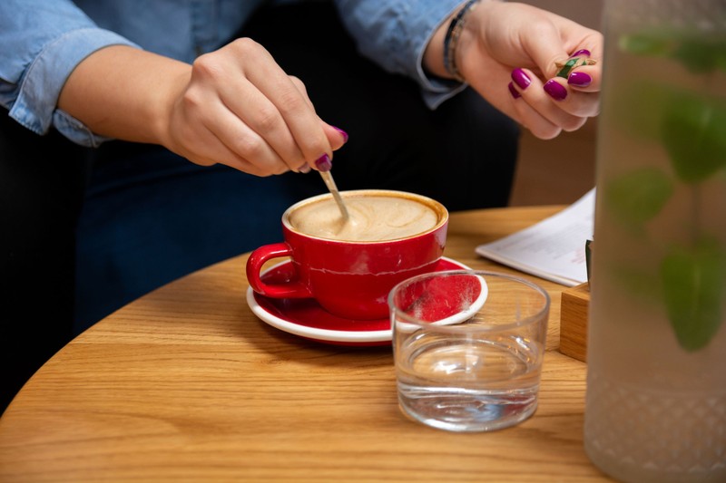 Ez a legrosszabb időszak a kávéfogyasztásra - a tudósok azt is elmagyarázzák, hogy miért!