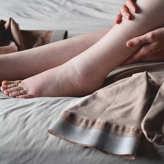 Lábdagadás: ezt az 5 módszert otthon is kipróbálhatja ellene című cikk nyitóképe