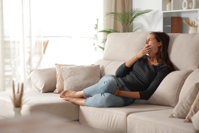 Délután mindig elálmosodik? Ezt érdemes tudnia, ha fáradékony