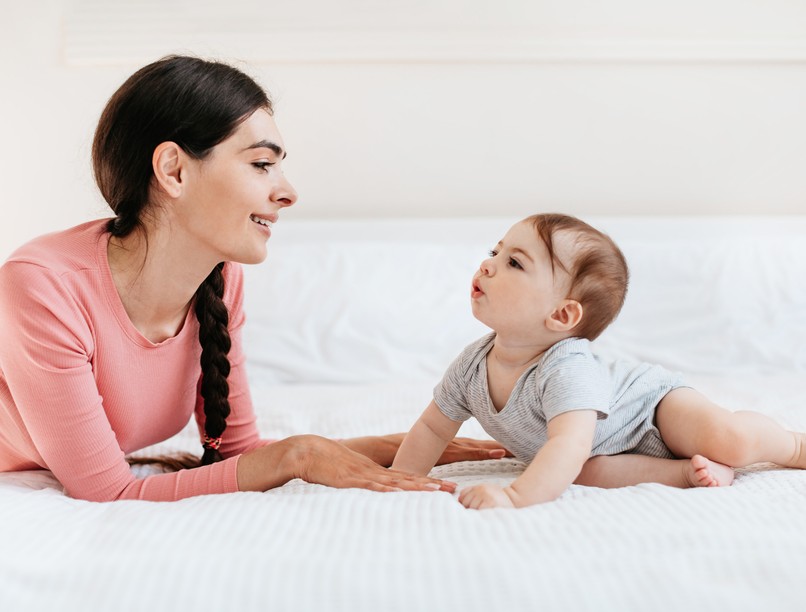 gyerek, baba, beszéd, fejlődés