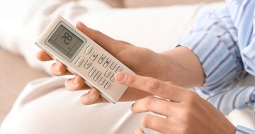 Ezért ébred fáradtan, ha éjszaka megy a klíma: nem a zaj az oka
