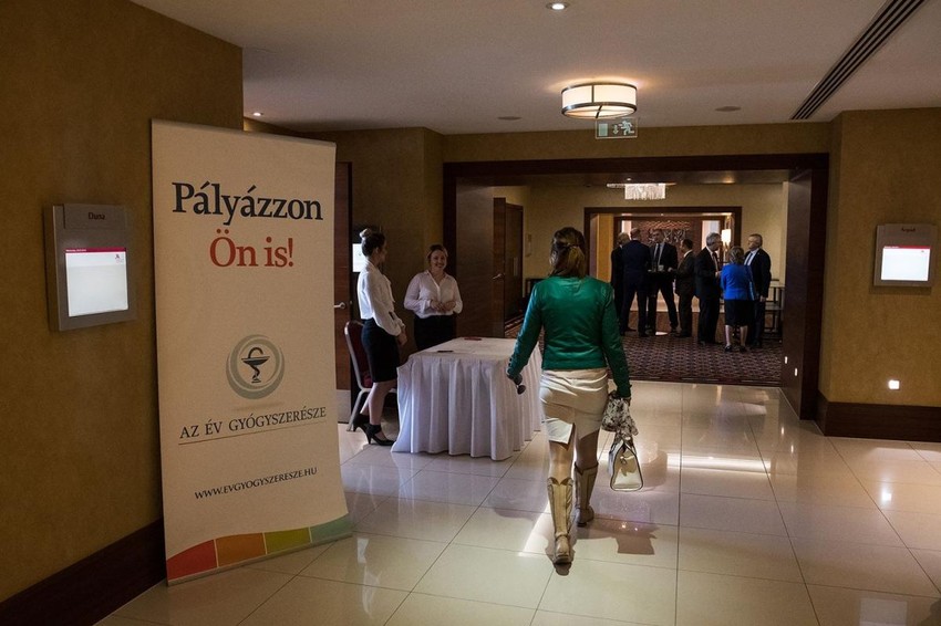 Szereti a patikusát? Jelölje az Év Gyógyszerésze díjra