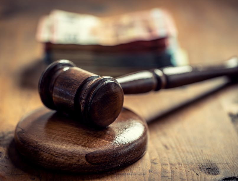 fül-orr-gégész csalás vesztegetés magyar