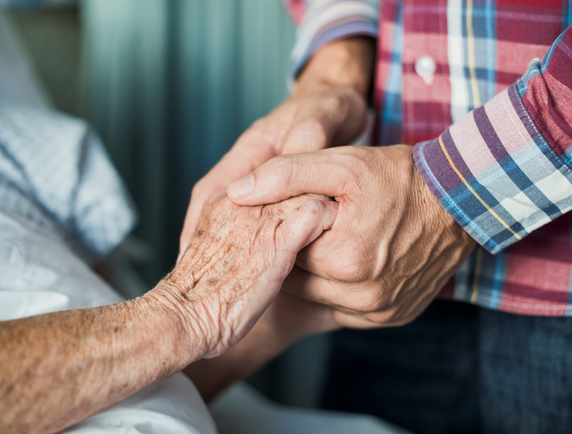 elhalálozás, éjszaka, hirtelen szívmegállás, agy légutak orvosi segítség