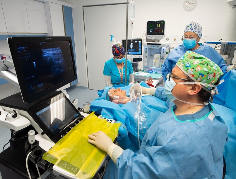 Az új, vágás nélküli eljárás Magyarországot is a pajzsmirigyrák kezelésének élvonalába helyezi