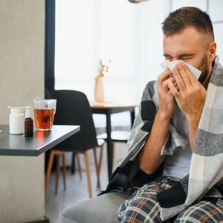 Mennyi idő kell ahhoz, hogy megjelenjenek az influenza tünetei a fertőződés után? című cikk nyitóképe