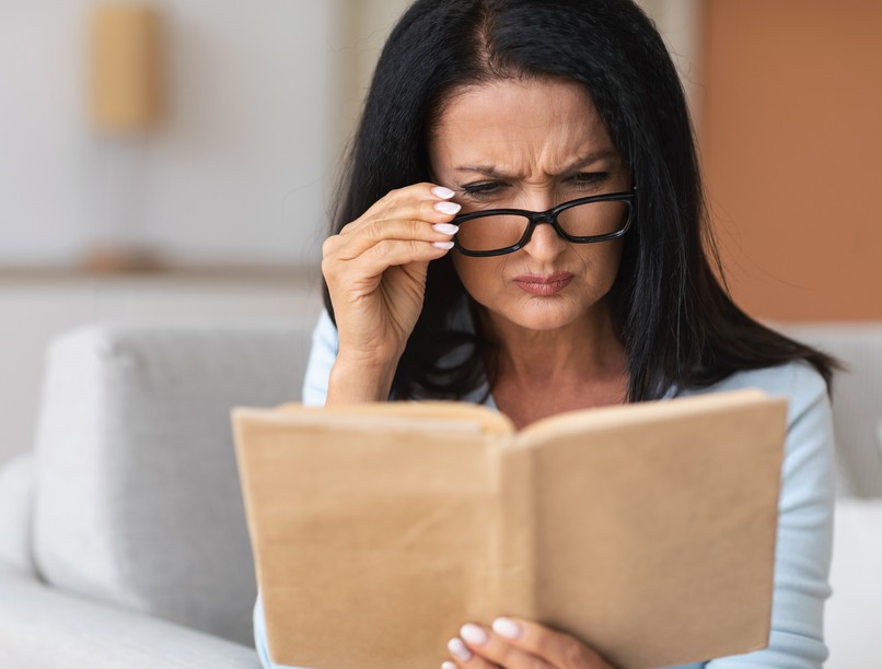 rossz látás látásromlás öregszeműség presbyopia tünet