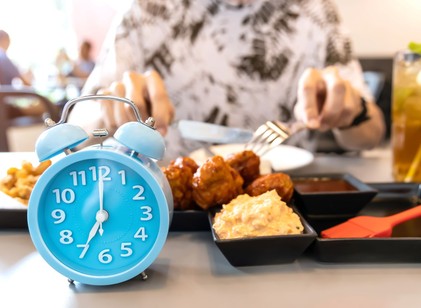 Tényleg igaz, hogy este 6 után már nem szabad enni? című cikk nyitóképe