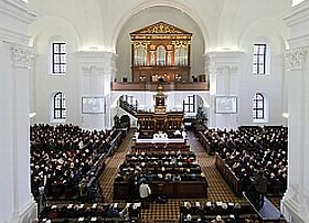 Bölcskei Gusztáv: a Karácsony az alázat ünnepe