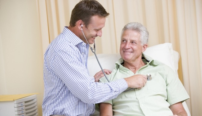 Az apnoé okozta fokozott nappali aluszékonyság 8-10-szeresére növeli a munkahelyi, otthoni és közúti balesetek gyakoriságát 