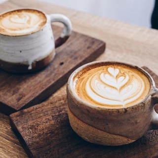 Még a koffeinmentes kávé is segíthet csökkenteni a szívbetegségek kockázatát! című cikk nyitóképe