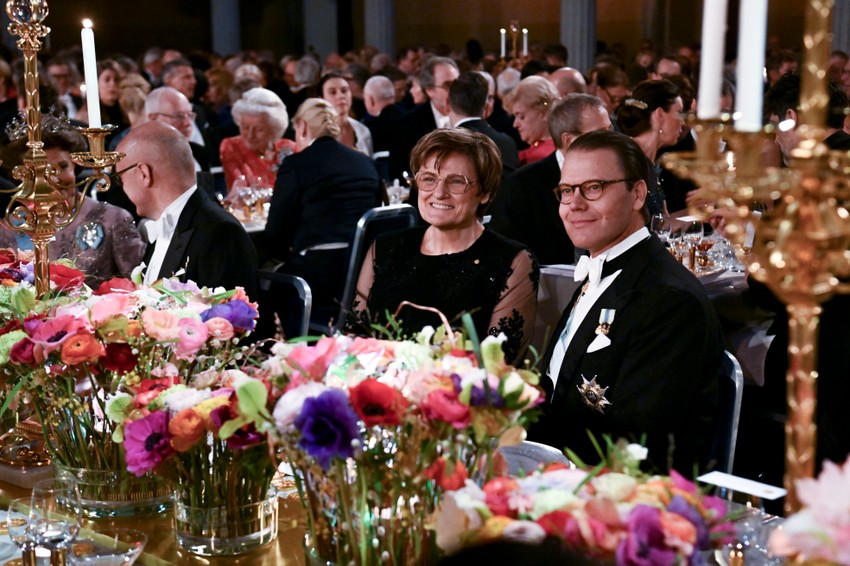 Átvette a Nobel-díjat vasárnap Stockholmban Karikó Katalin biokémikus és Krausz Ferenc fizikus.