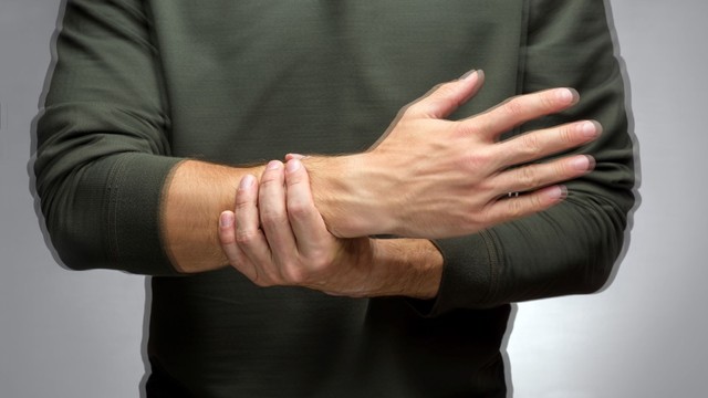 Remeg a keze? Nem csak Parkinson-kórt jelezhet