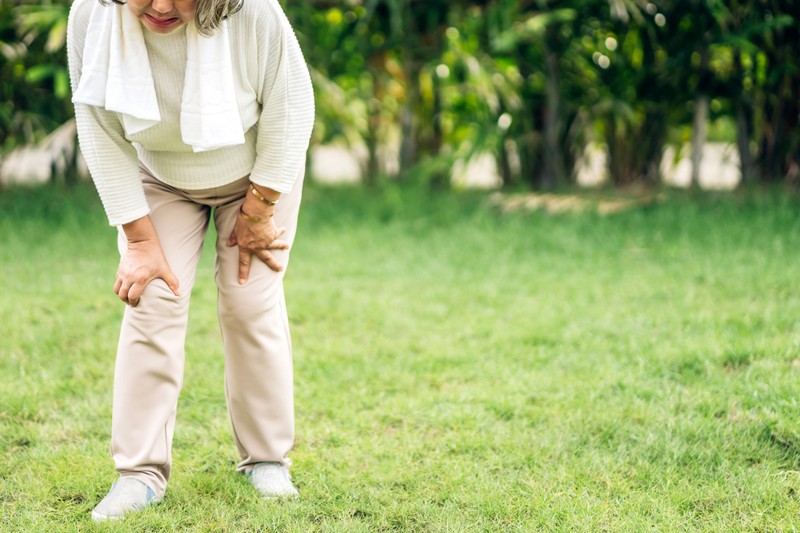 Járás közben egyre jobban fájnak a lábai? Az orvos szerint ekkor jelezhet érszűkületet