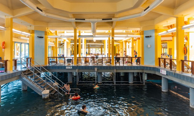 Gyógyvizes fürdőzés: 3 betegségcsoport, akik számára kiemelkedő előnyökkel járhat